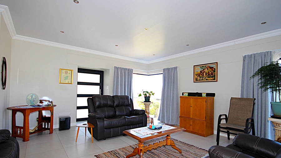 4 Bedroom Property for Sale in Monte Christo Western Cape